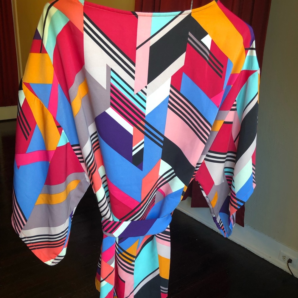 Multicolor Top - Picture 3 of 4